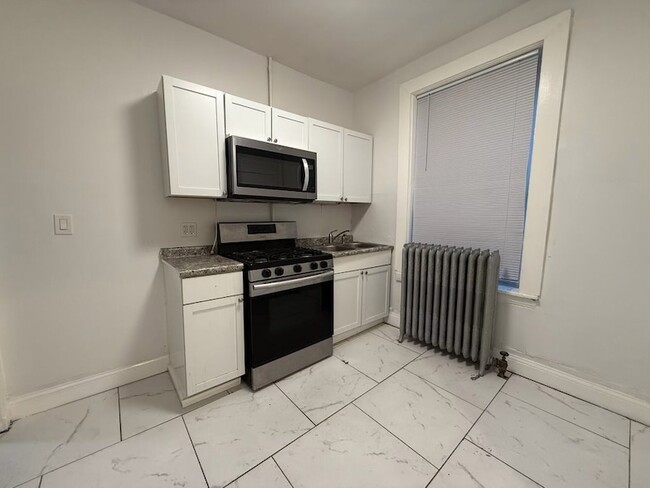 Building Photo - 6928 S Green St