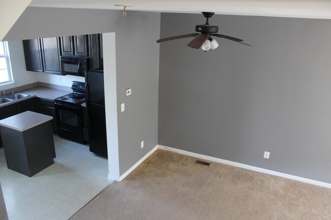 Building Photo - Single Family Home