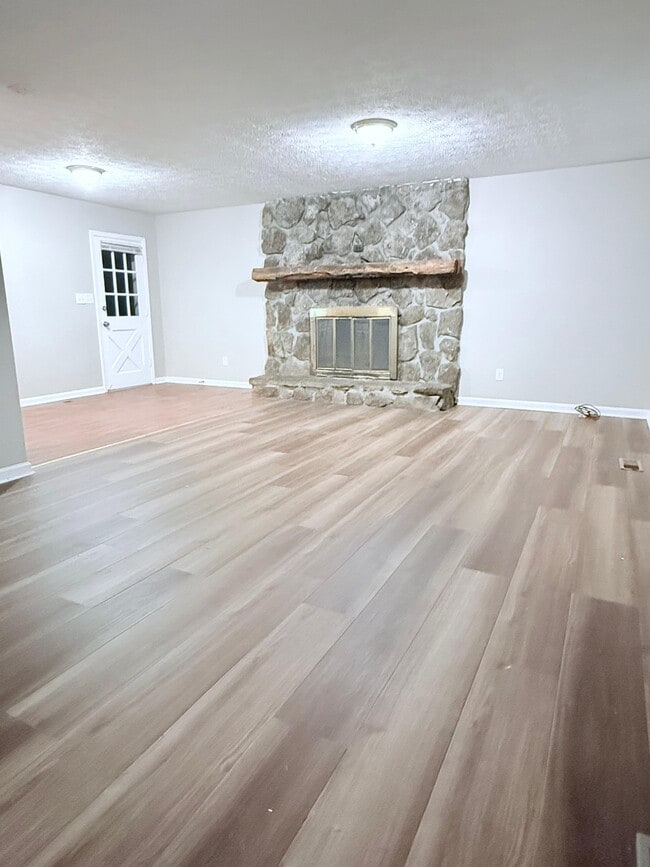 Foto del edificio - 5957 Sherrie Ln