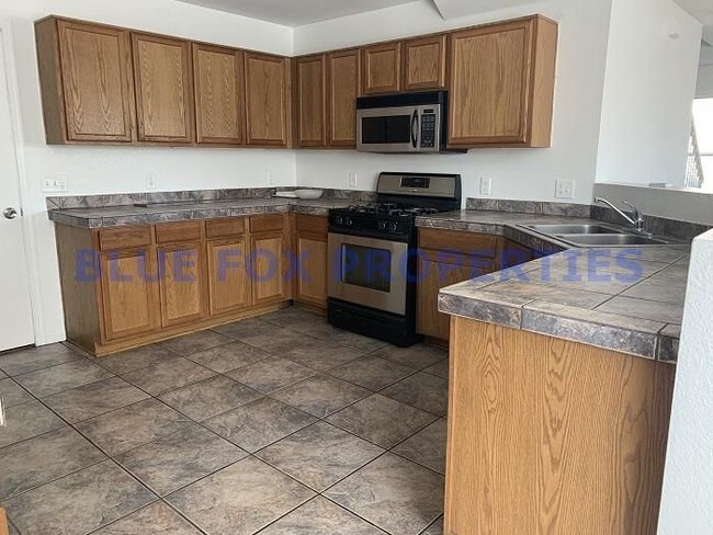 Building Photo - 1543 E Melridge St