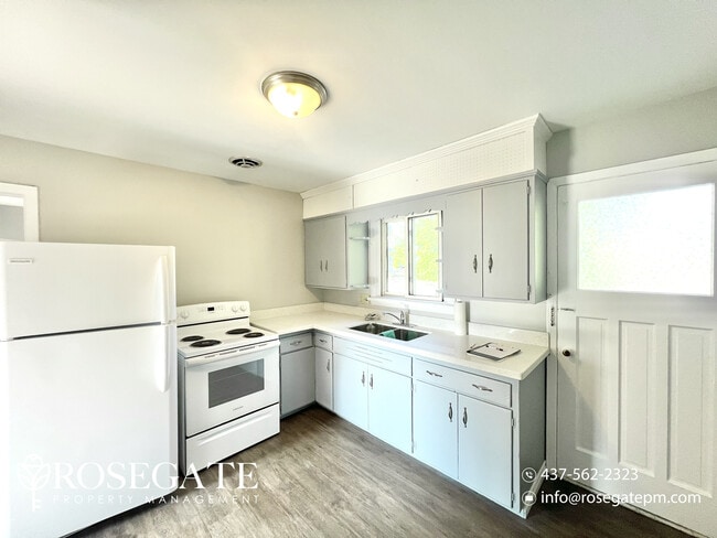Building Photo - Charming & Modern 2-Bedroom Unit in Centra...