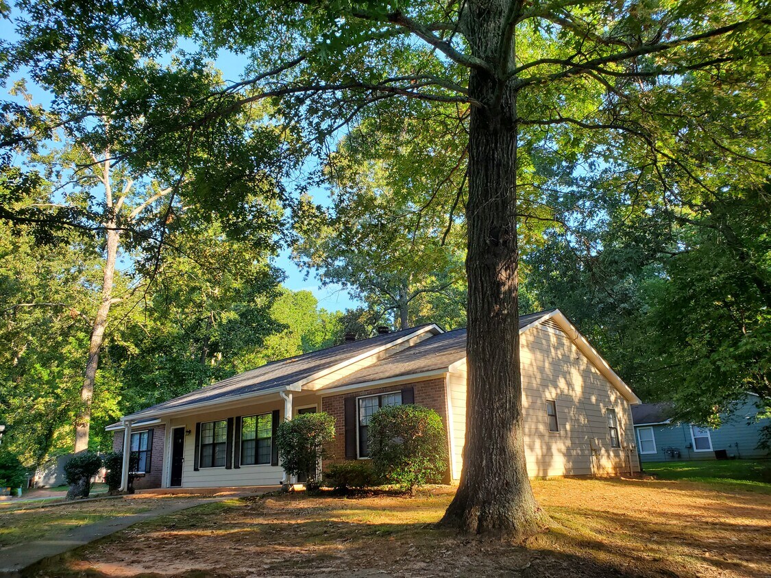 Primary Photo - 809 Bellemeade Way SW