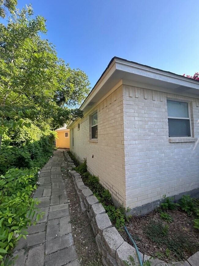 6466 Fortune Rd, Fort Worth, TX 76116 House Rental in Fort Worth, TX