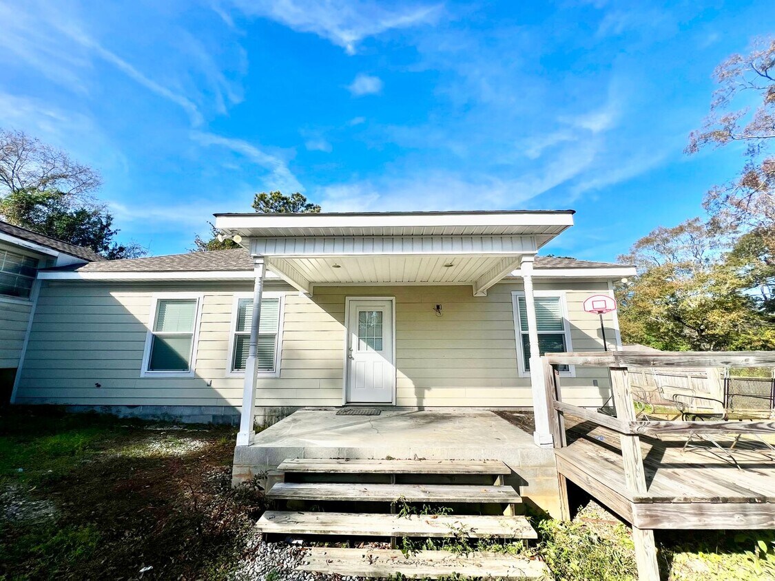302 Corman Ave, Troy, AL 36081 House Rental in Troy, AL