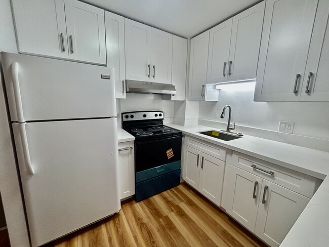 Building Photo - 1255 Nuuanu Ave