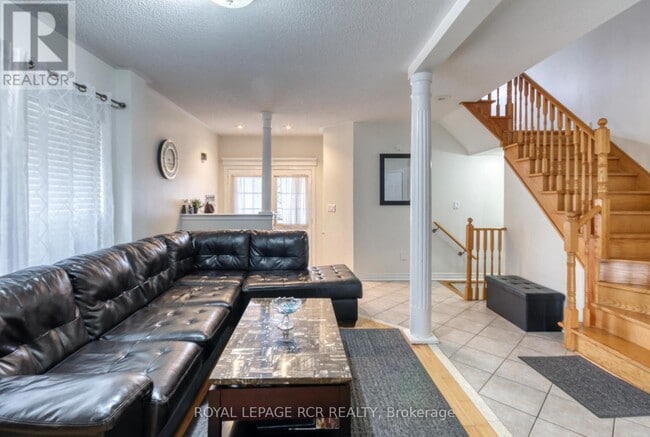 Building Photo - 74 Fountainbridge Dr