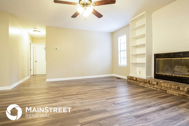 Foto del edificio - 785 Summer Hill Ln