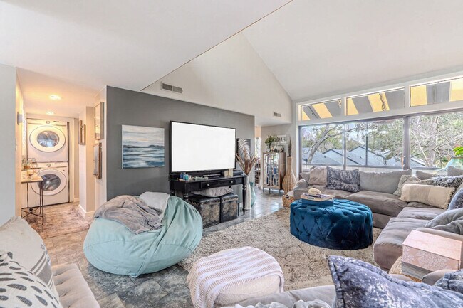 Foto del edificio - 137 Cordillo Pkwy