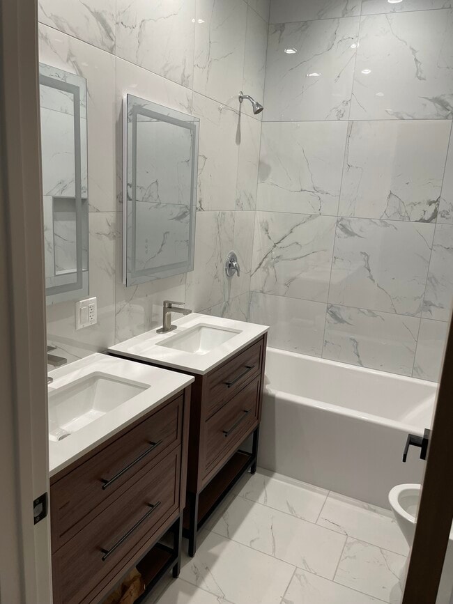 Foto del edificio - 934 W Diversey Pky