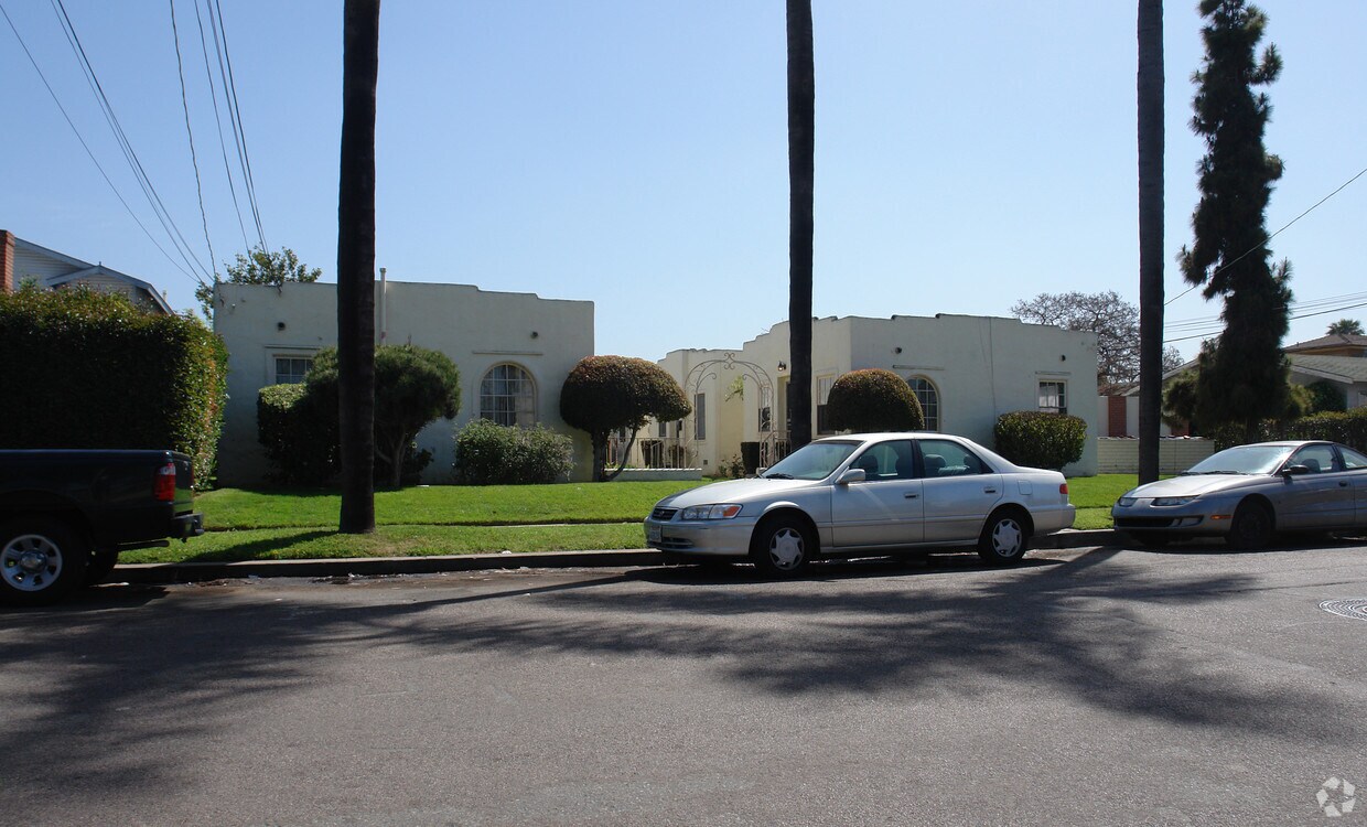 Building Photo - 329 Del Mar Ave