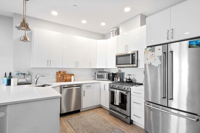 Foto del edificio - 610 Rutherford Ave