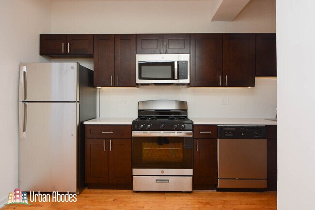 Foto del edificio - 1555 N Mohawk St