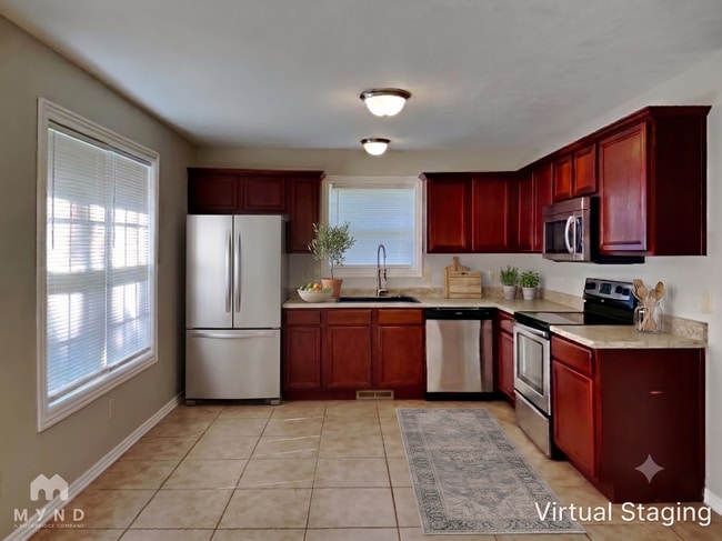 Building Photo - 111 N Peach Brook