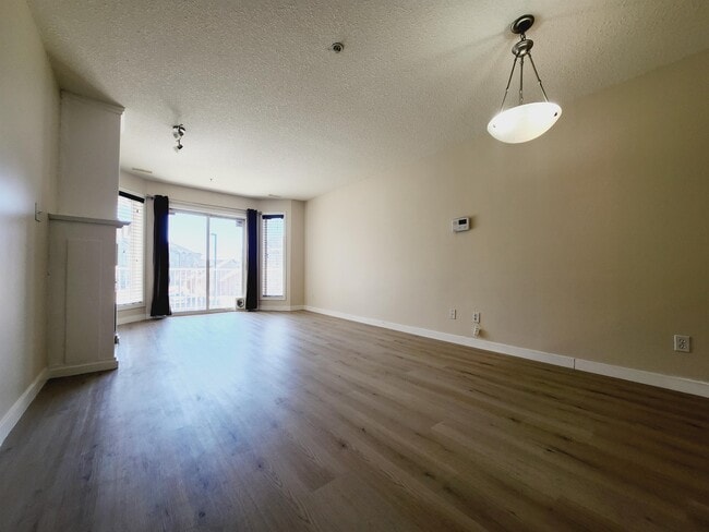 Building Photo - 4312 139 Ave NW