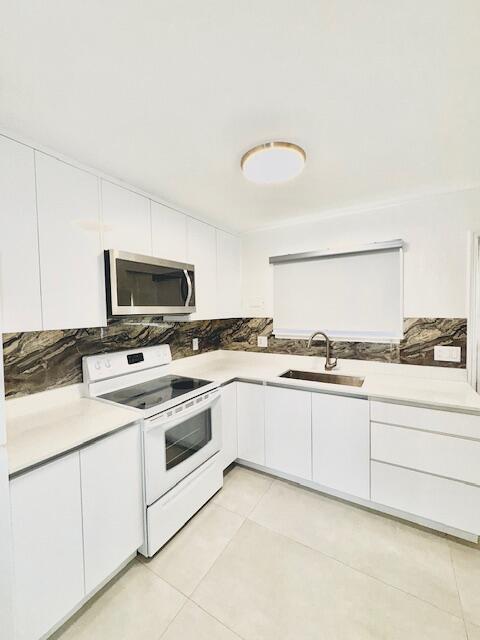 Foto del edificio - 1021 NE 33rd St