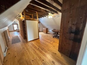 Building Photo - 110 Estey St