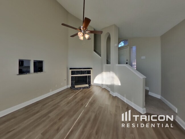 Building Photo - 5115 Whitehaven Dr
