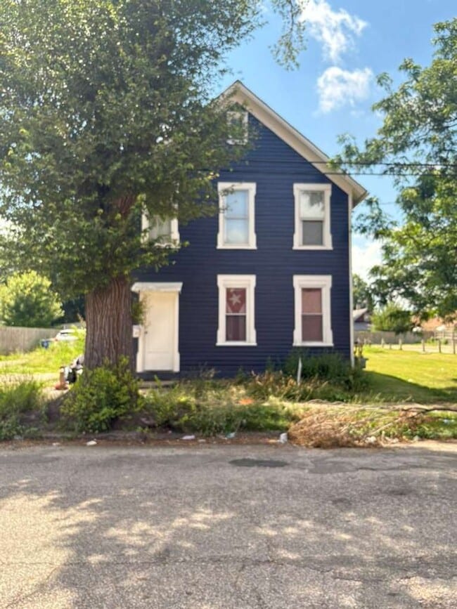 Building Photo - 3130 W 33rd St