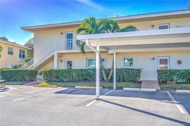Foto del edificio - 2950 SE Ocean Blvd