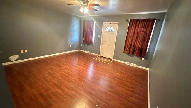 Foto del edificio - 1005 Hancock Ave