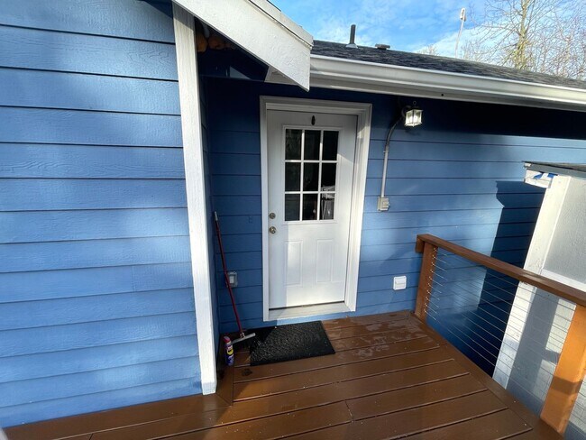 Foto del edificio - 5-Bed, 3-Bath Modern Living in Graham, WA