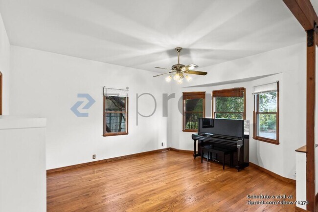 Foto del edificio - 2280 Hanover St