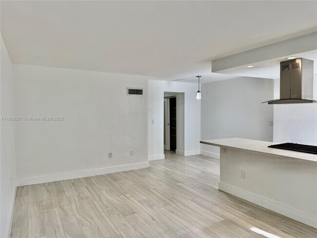Foto del edificio - 1698 Jefferson Ave