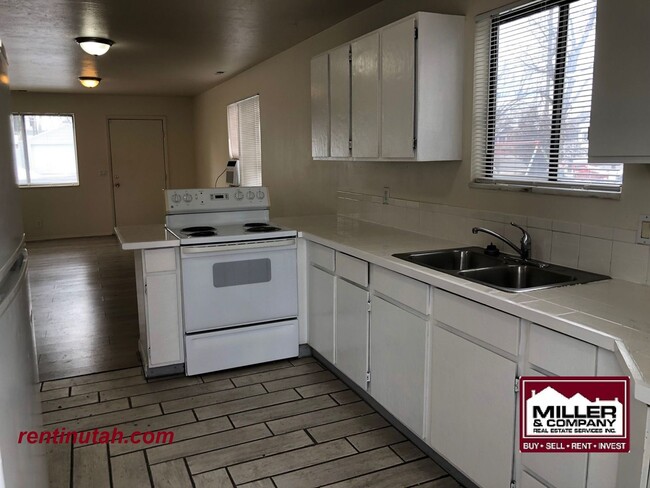 Foto del edificio - 265 Rigdon Ave