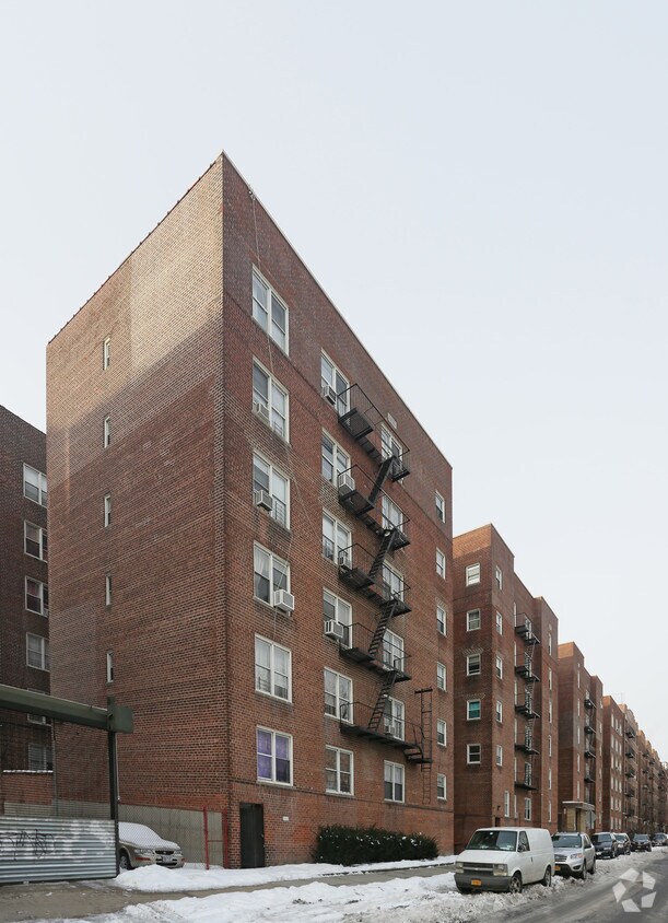 Foto principal - 350 Sterling St