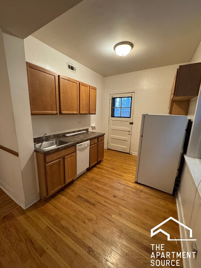 Foto del edificio - 4607 N Western Ave