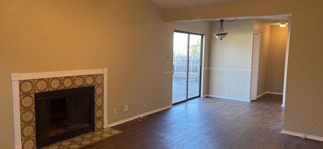 Building Photo - 3 br, 2 bath House - 6851 Arbor Springs Dr
