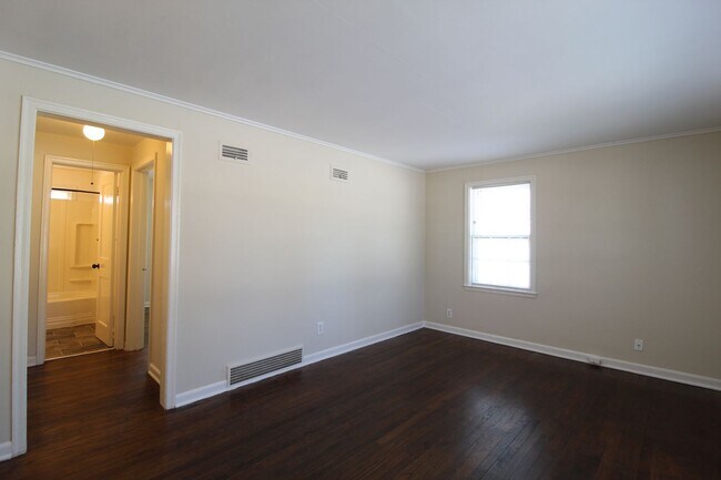 Foto del edificio - 1 Bedroom 1 Bath Duplex in Navy Hill Area in Olathe