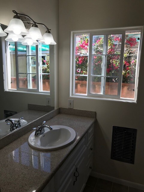 Building Photo - 8957 Gladbeck Ave