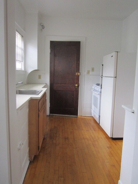 kitchen - 622 Euclid Ave