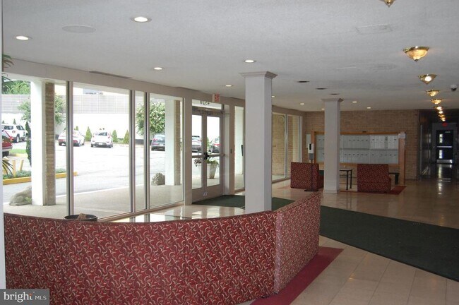 Foto del edificio - 4520 King St
