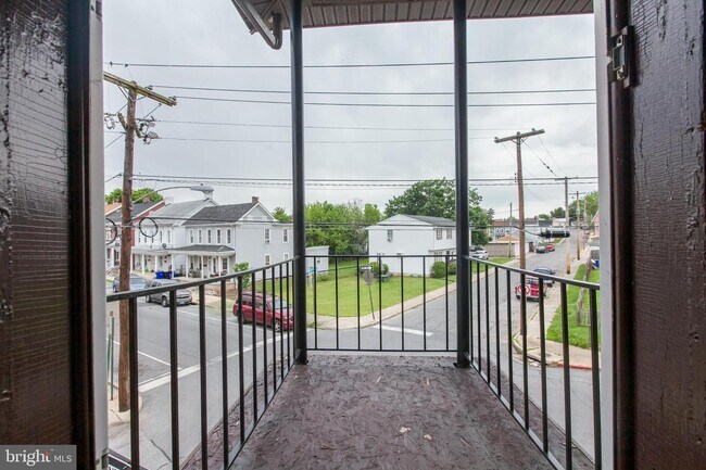 Foto del edificio - 400 Mitchell Ave