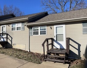 Building Photo - 579 S Krudwig Ave