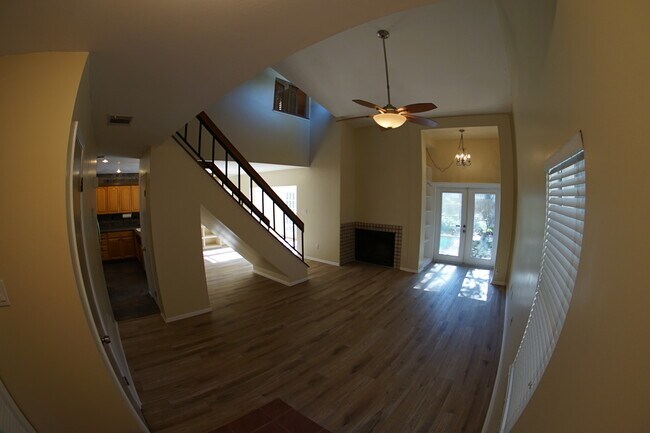 Foto del edificio - 6251 Sandcrest Cir