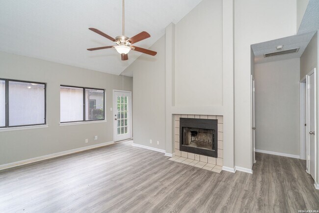 Foto del edificio - 2826 Village Pkwy