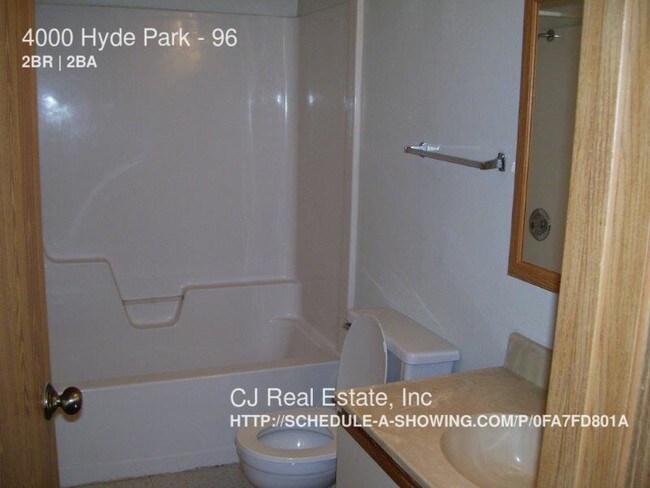 Building Photo - 4000 Hyde Park Ave