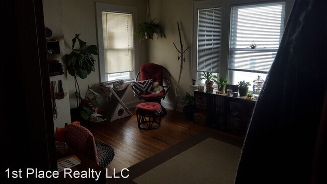 Building Photo - 3 br, 1 bath Apartment - 2476 Adams Ave