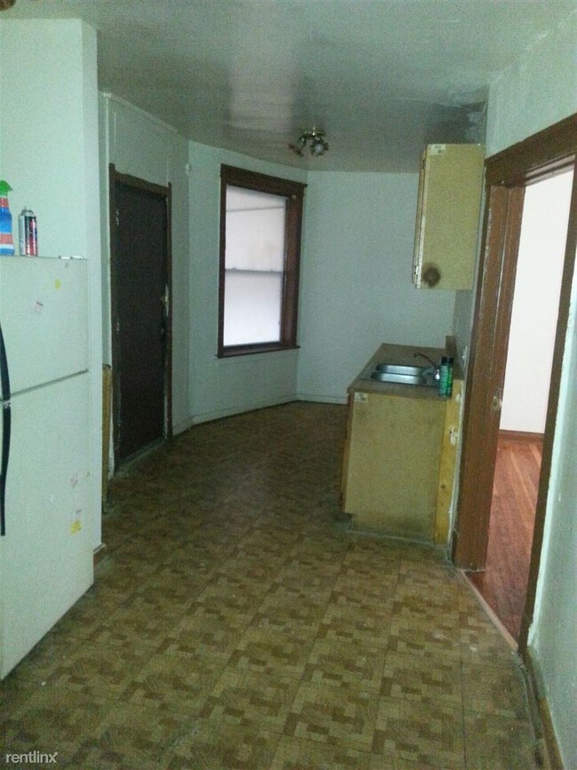 Foto del edificio - 7134 S Bennett Ave