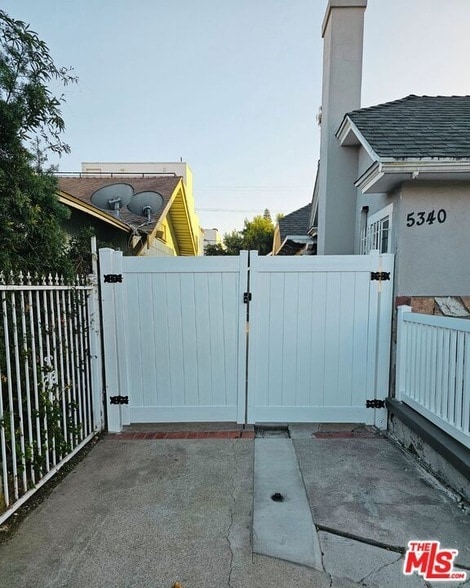 Building Photo - 5340 Lemon Grove Ave