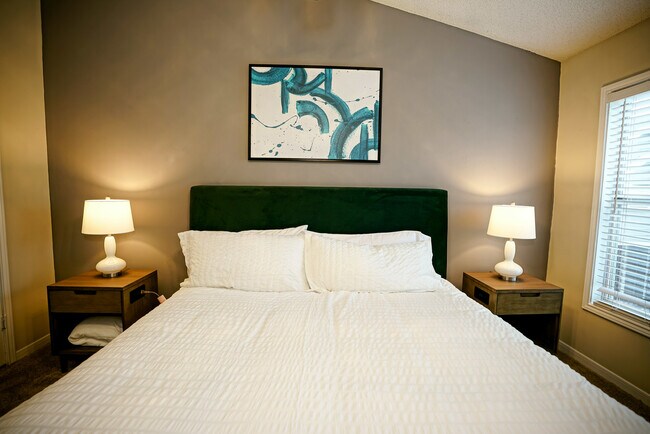 Foto del edificio - 2901 Crowne Ridge Dr