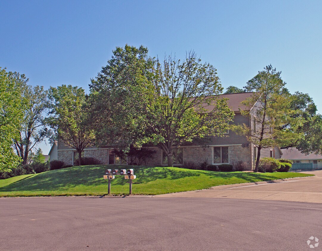Foto del edificio - 7609 Brams Hill Dr