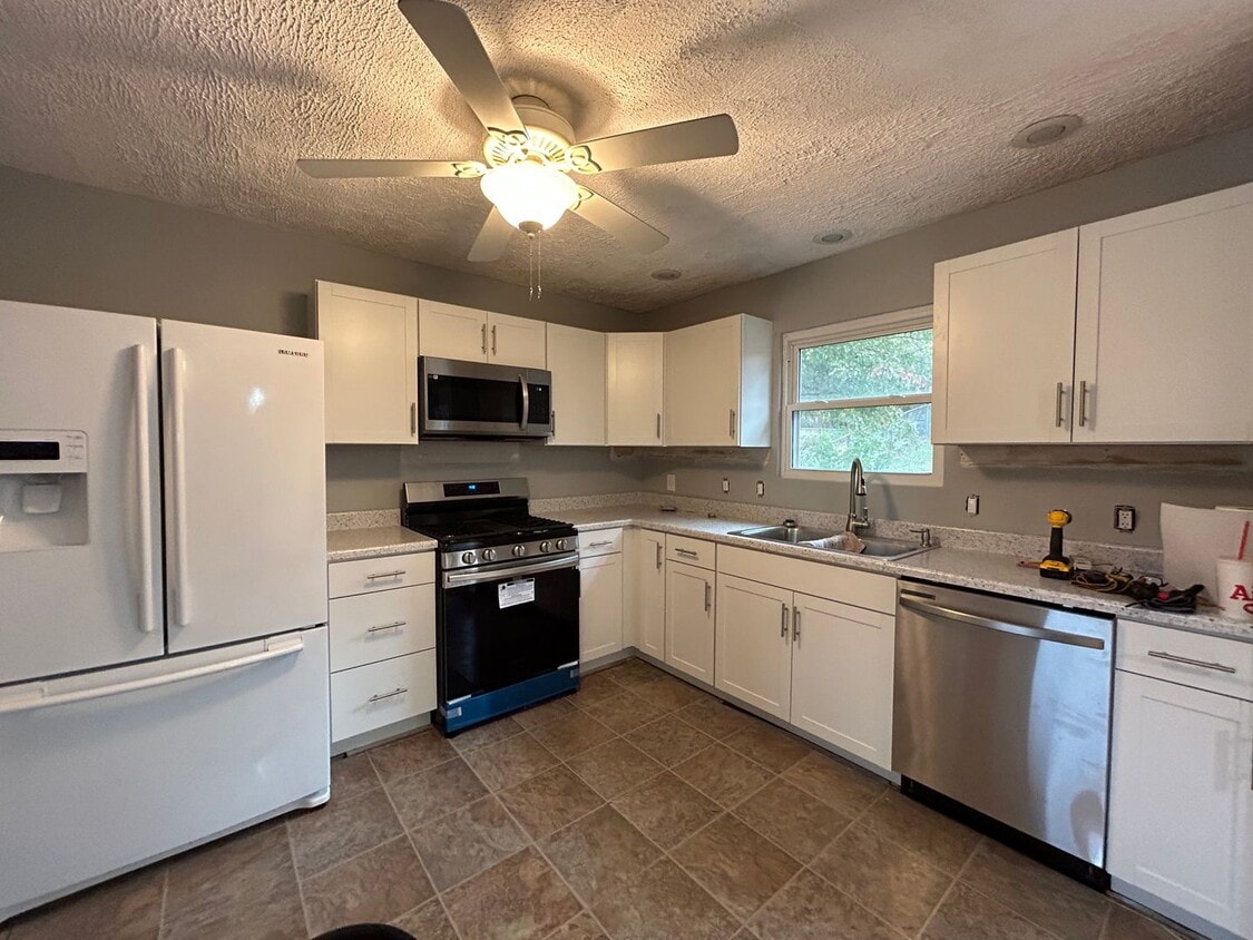 5042 N 93rd Ave, Omaha, NE 68134 House Rental in Omaha, NE