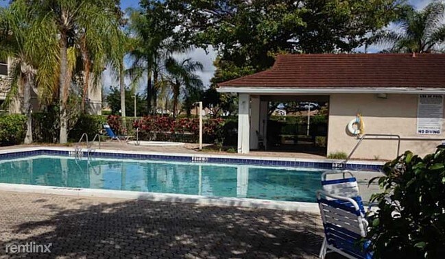 Foto del edificio - 11300 SW 13th St
