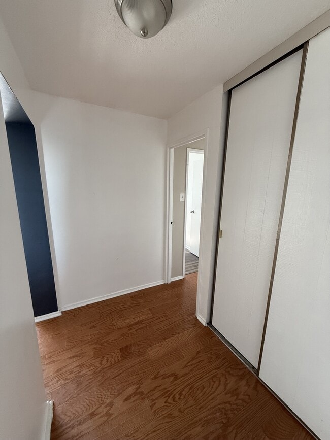 Building Photo - 20 Chesterton Dr