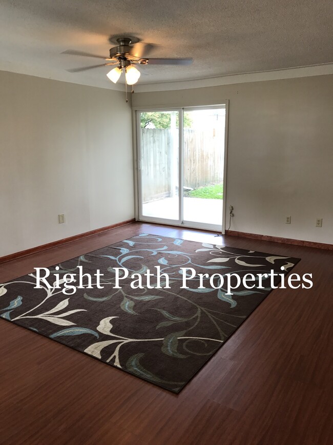 Building Photo - 671 Bell Ave