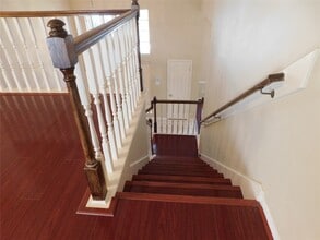 Building Photo - 122 High Meadows Dr
